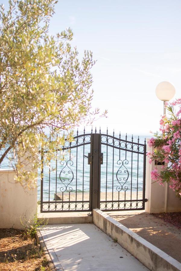 Holiday House By The Sea Vigo Zadar Exterior photo